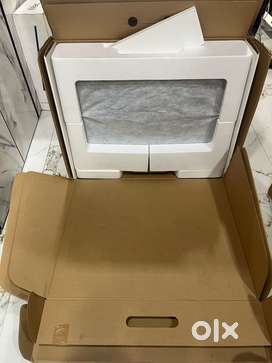 Apple iMac 27-inch 5k display 2019 model i5 32gb ram 1TB Fusion Drive