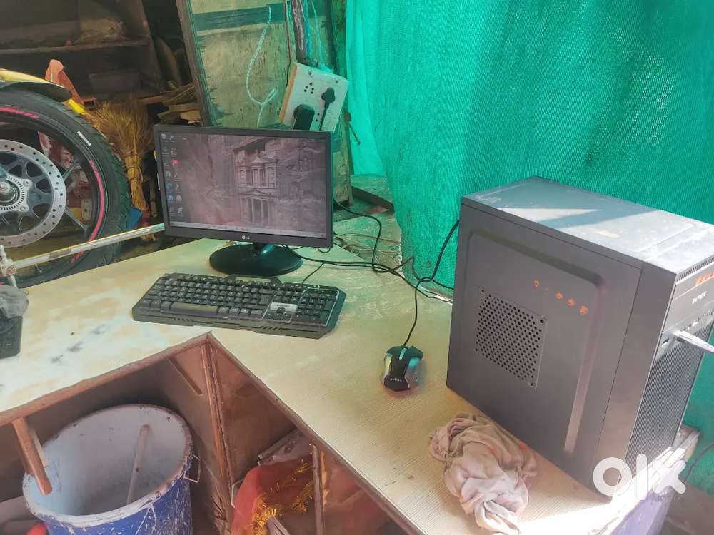 Intel(R) Core(TM) i3-2120 CPU  3.30GHz


4.00 GB (3.89 GB usable)