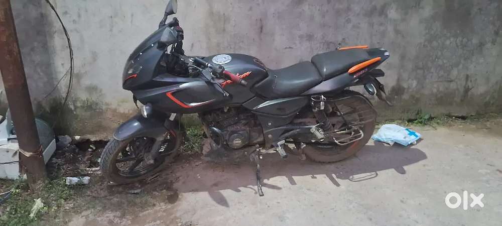 I selling urgently money problem. Bike is frees condi
