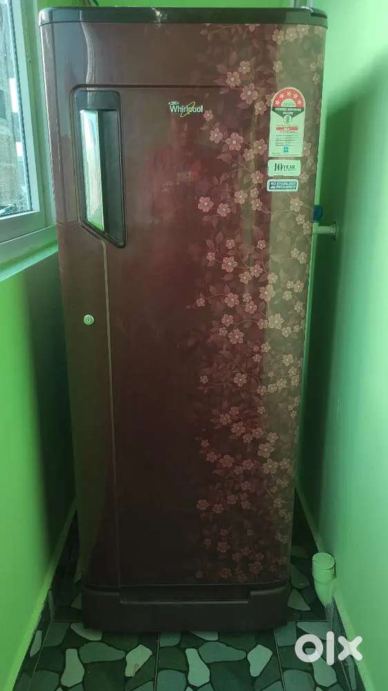 Whirlpool single door fridge