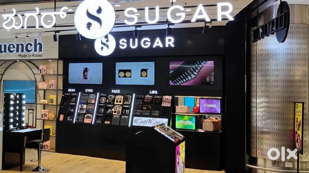 तत्काल आवश्यकता है @ SUGER STORE शोरूम में लड़की और लड़को की