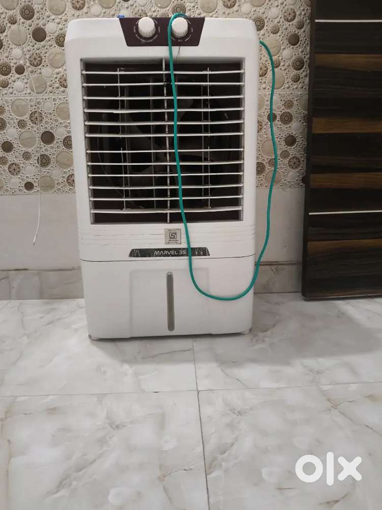 Medium size cooler
