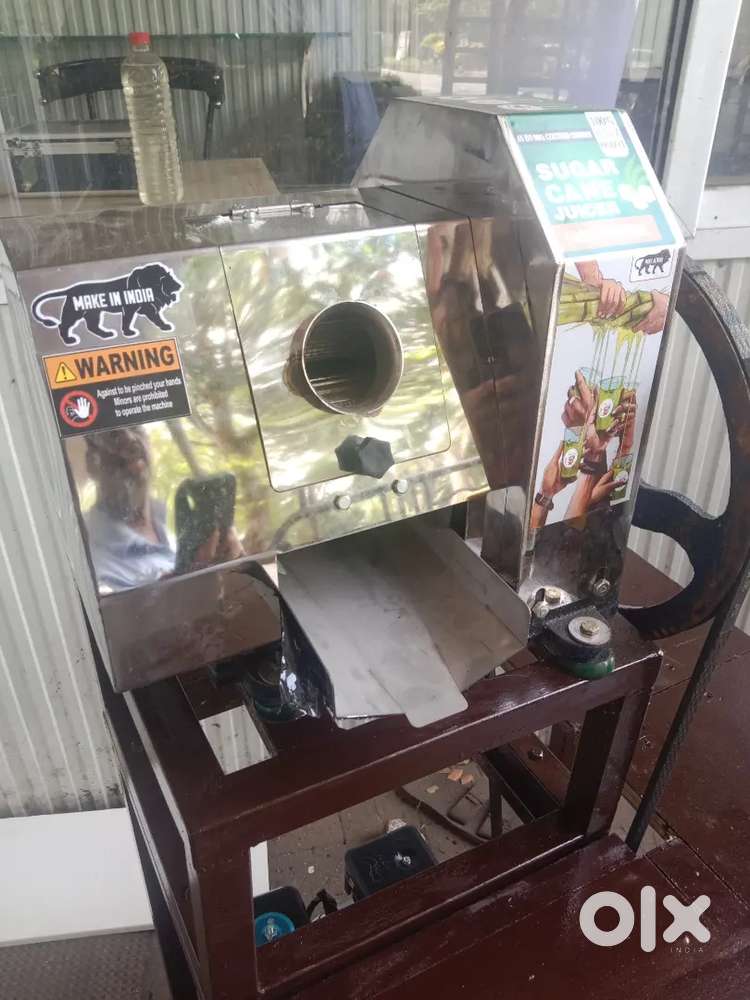 Sugar cane juice machine