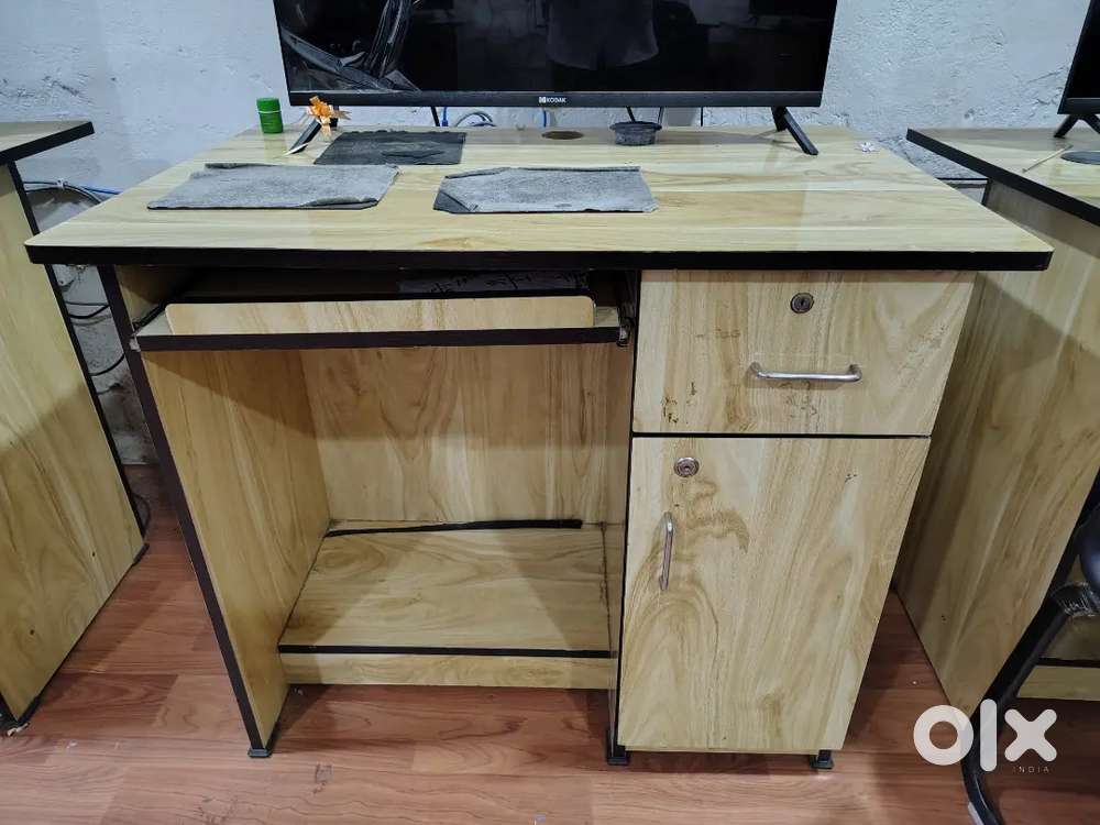 Computer Desk
Or Computer Table