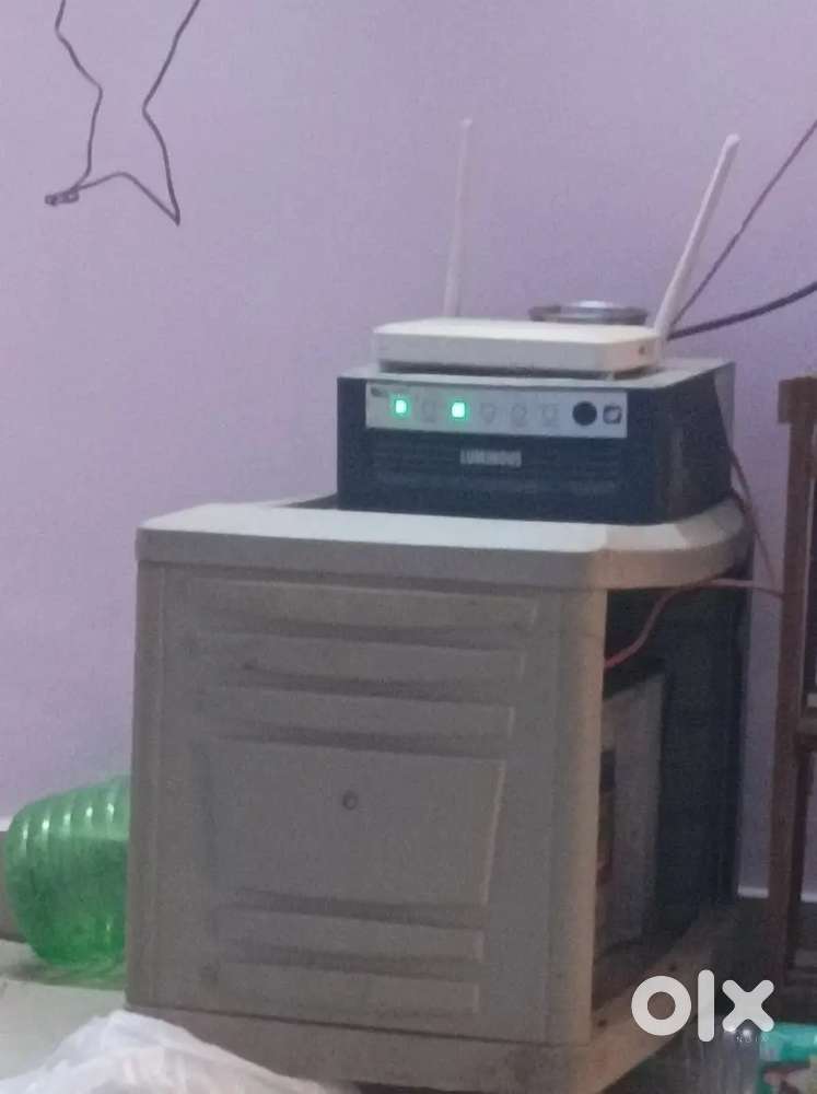 Inverter with battery