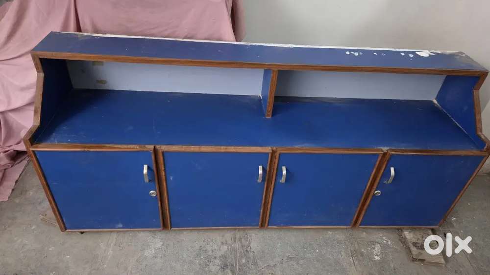 Wall mount wardrobe