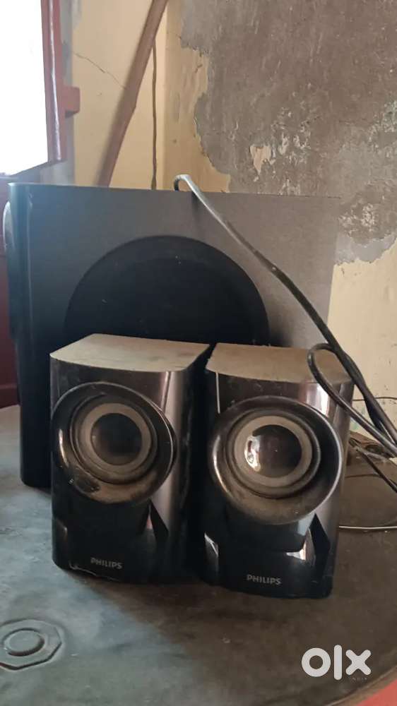 Home Theatre Philips Company Ka Hai 5000 me new liye the Bechna Hai
