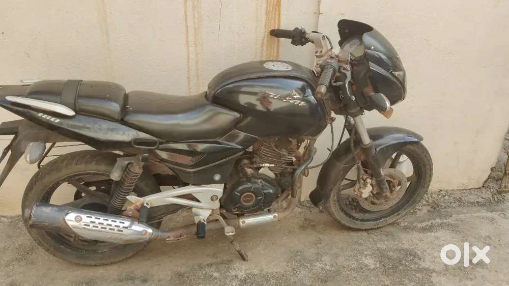 Pulsar 180 mileage 35 to 40   in  ballari