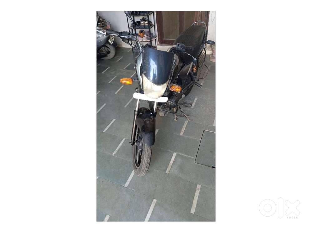 PLATINA 100 CC  MINT CONDITION