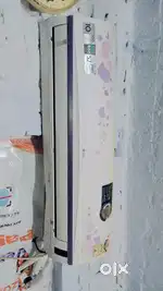 LG split AC gase leek feel karani padege bass baki sb oky h