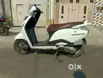 Hero maestro scooter