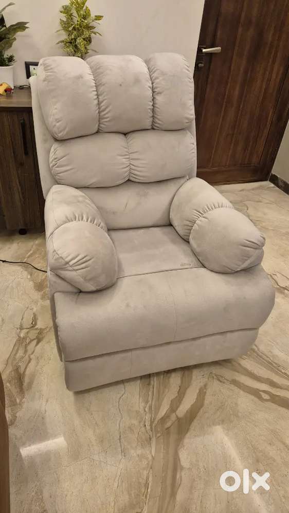 The Sleep Company Luxe Motorised Recliner Sofa - Non-Revolving /Beige