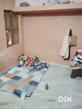 1 Rk room for single person(Girl)