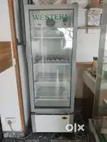 Western Vertical Display Fridge – Excellent Condition