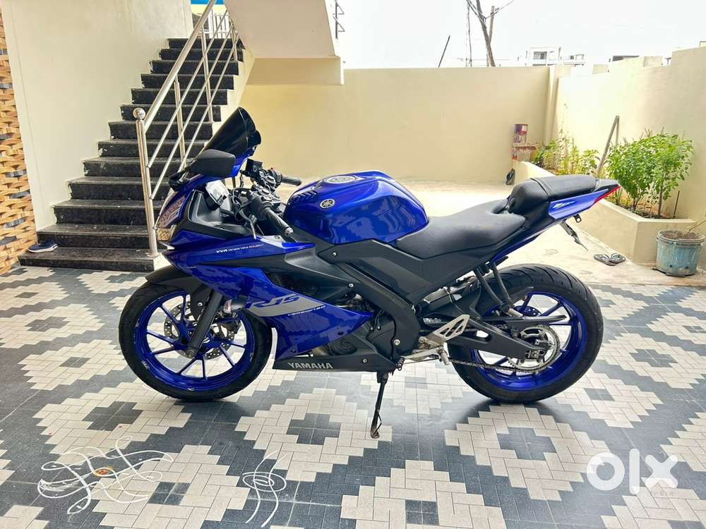 YAMAHA R15 V3
