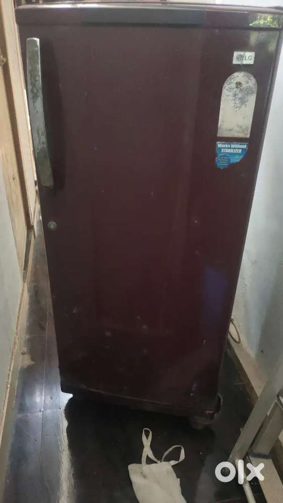 Lg single door working fridhe