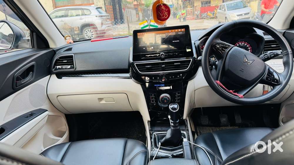 Mahindra XUV 3XO 2024 Petrol 26000 Km Driven