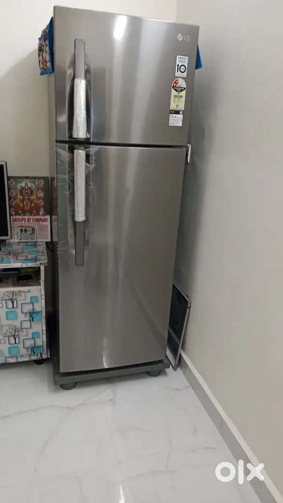 LG fridge 291 litres double door fridge