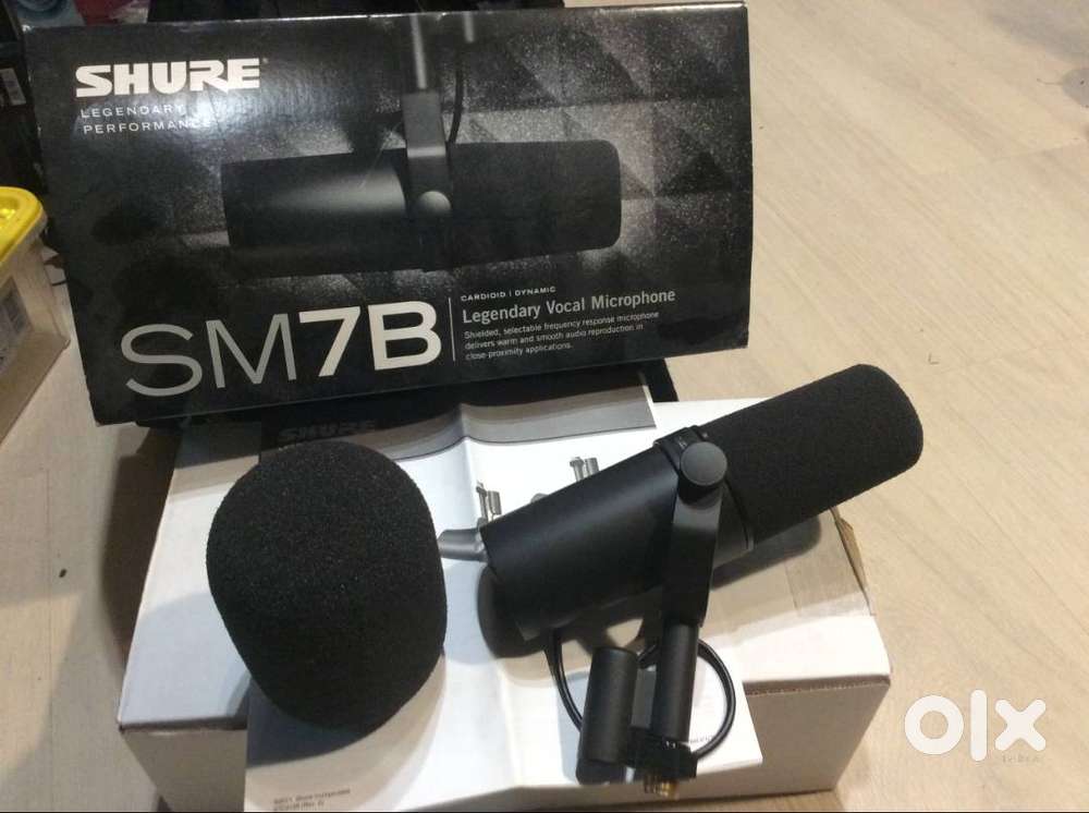 NEW Shure SM7B Cardioid Vocal Dynamic Microphone [Legendary Mic]