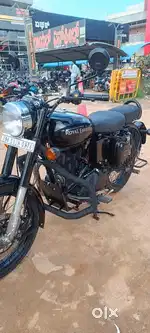 Classic 350 Pure black. GST offer