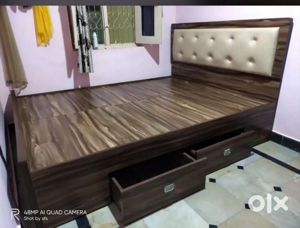 Queen size cot with mattress