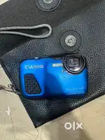 Canon powershot D30 digital camera