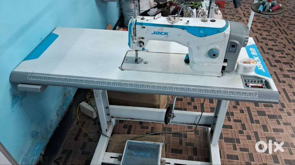 High speed sewing machine @18000/-