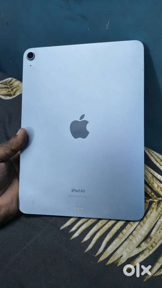 Ipad air 6 M2 chip exchange available  iphone 15 plus
