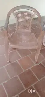 4 leg chair