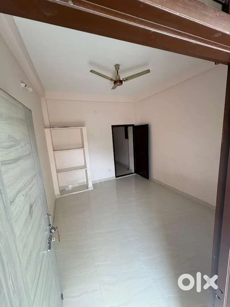 1 BHK available on rent