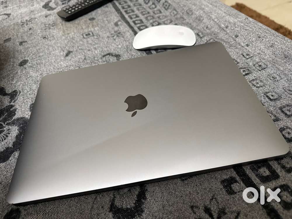 Macbook pro m2 256gb best condition