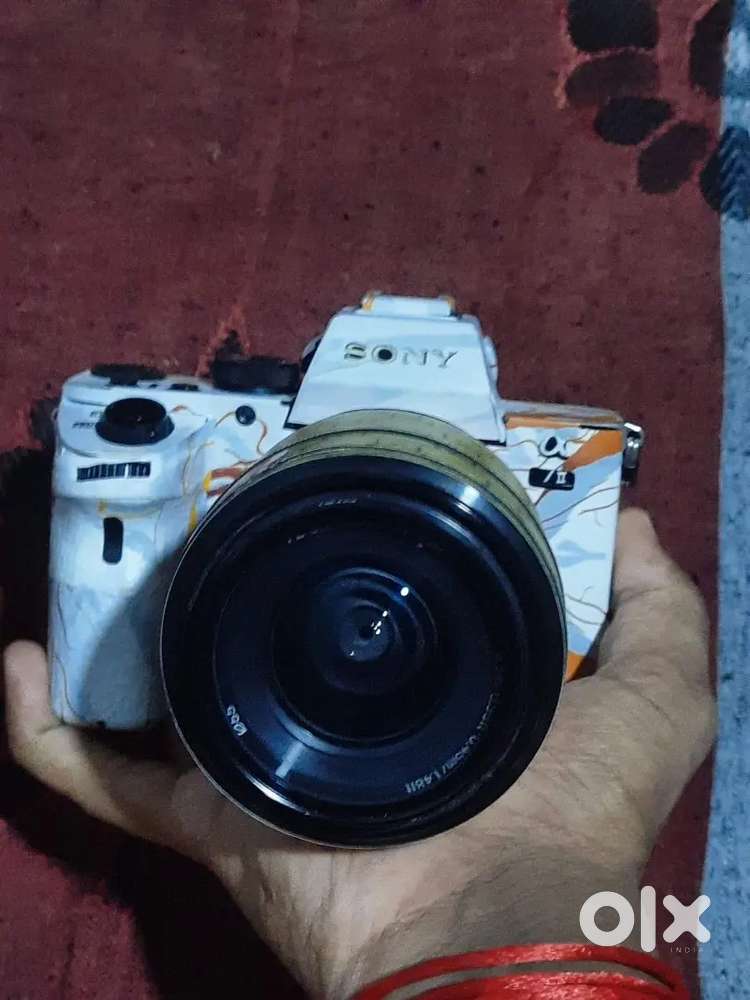 SONY A7M2 WITH 28-70MM LENS ( Fix Rate )