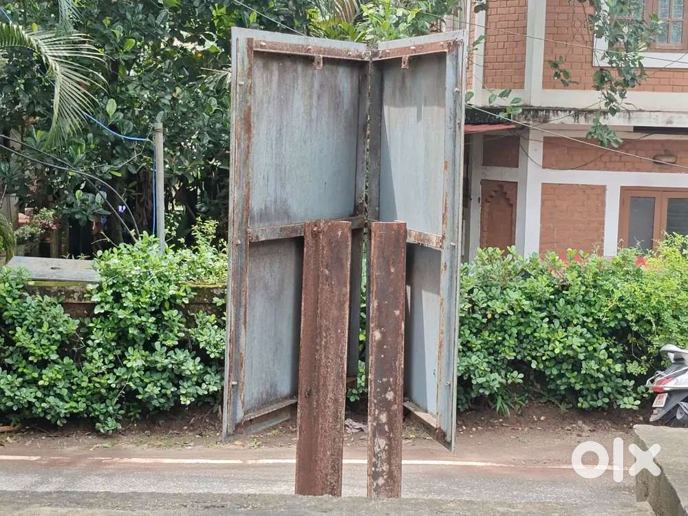 13 CENTS FOR SALE AT CHOOZHAMBALA - MUKKOLA MAIN ROAD