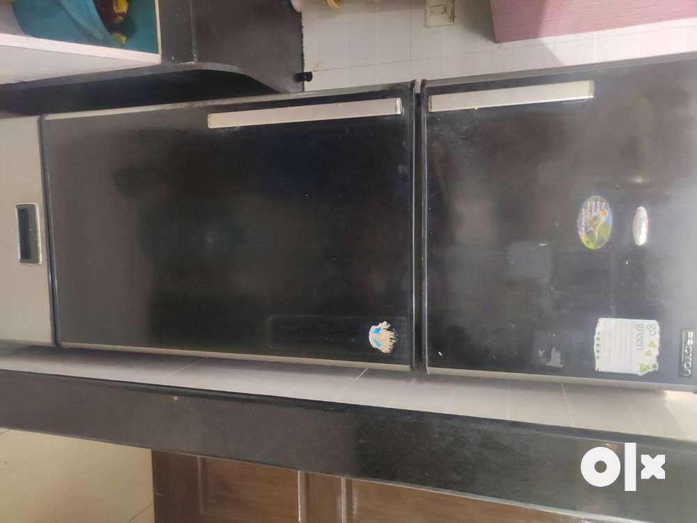 Whirlpool 3 Door fridge, Black, 343 L, Model FP343D PRO TD Deluxe