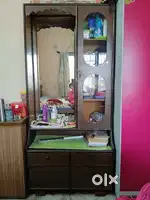 Bhola wood dressing table