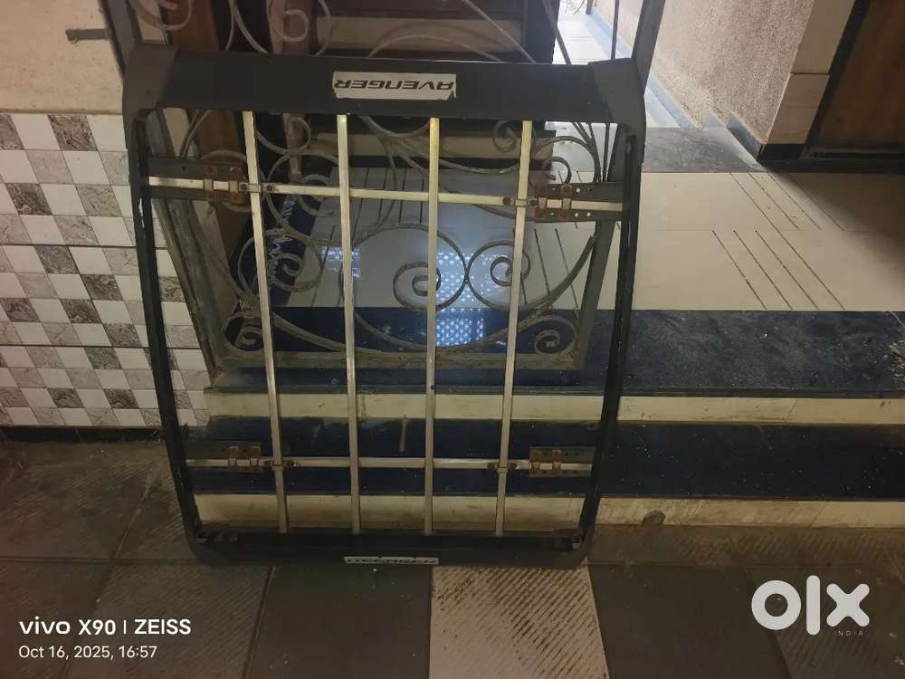 WagonR Roof Luggage Carrier – Good Condition