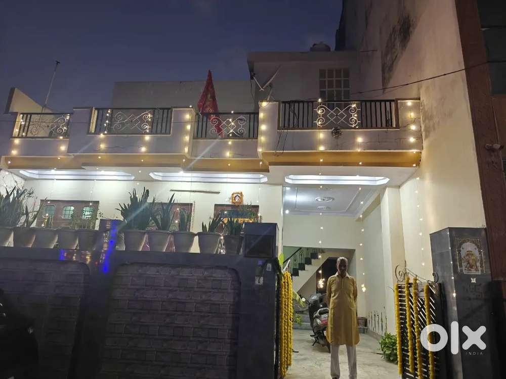 Good balcony and good terrace too provided, coaching area