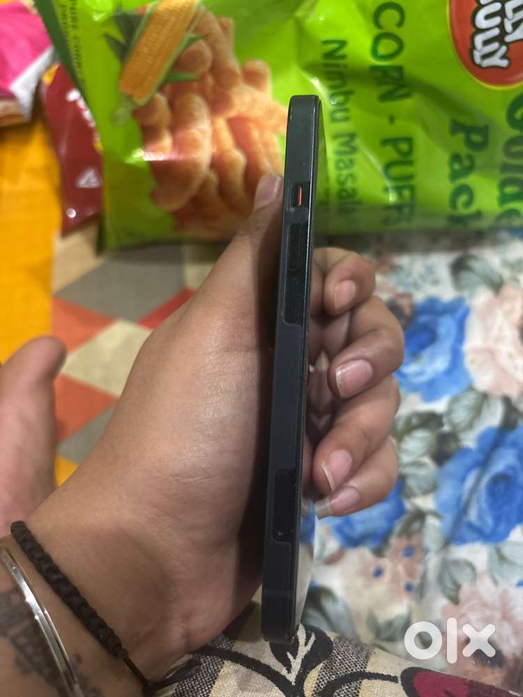 I phone 13 128gb in black colour