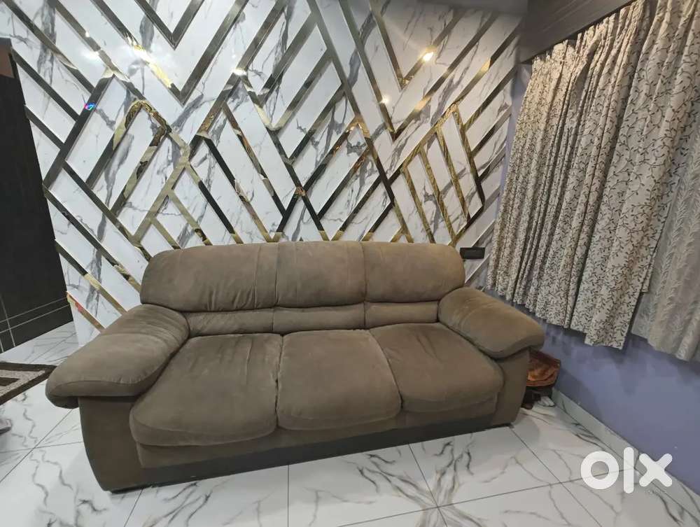 3 Seater Brown sofa