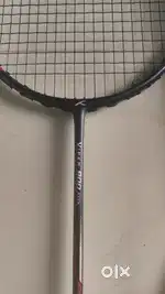 Hundred badminton racket victor