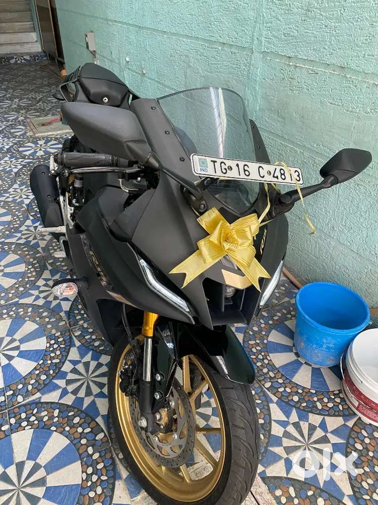 Yamaha R15 V4