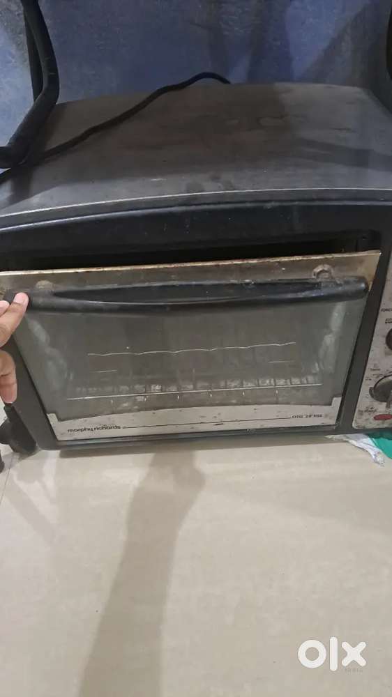 Otg microwave 26 lyr morphy Richards good conditiont