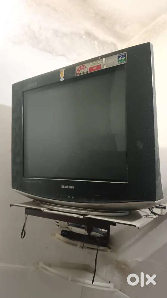 Samsung TV in Good Condition with Remote & Stand – Only ₹3000