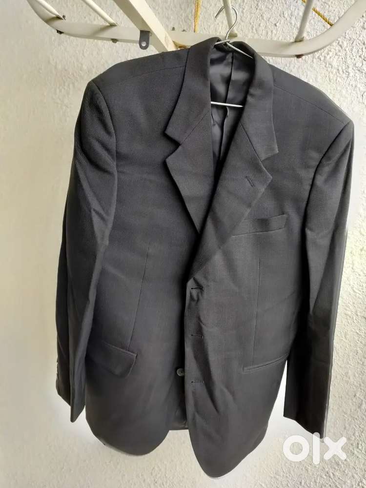 VANHEUSEN Blazer with Tie (size 70/100)
