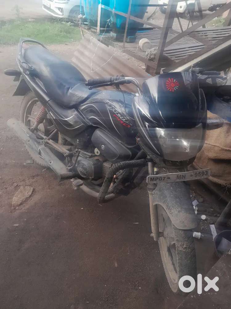Neat and clean self start bike