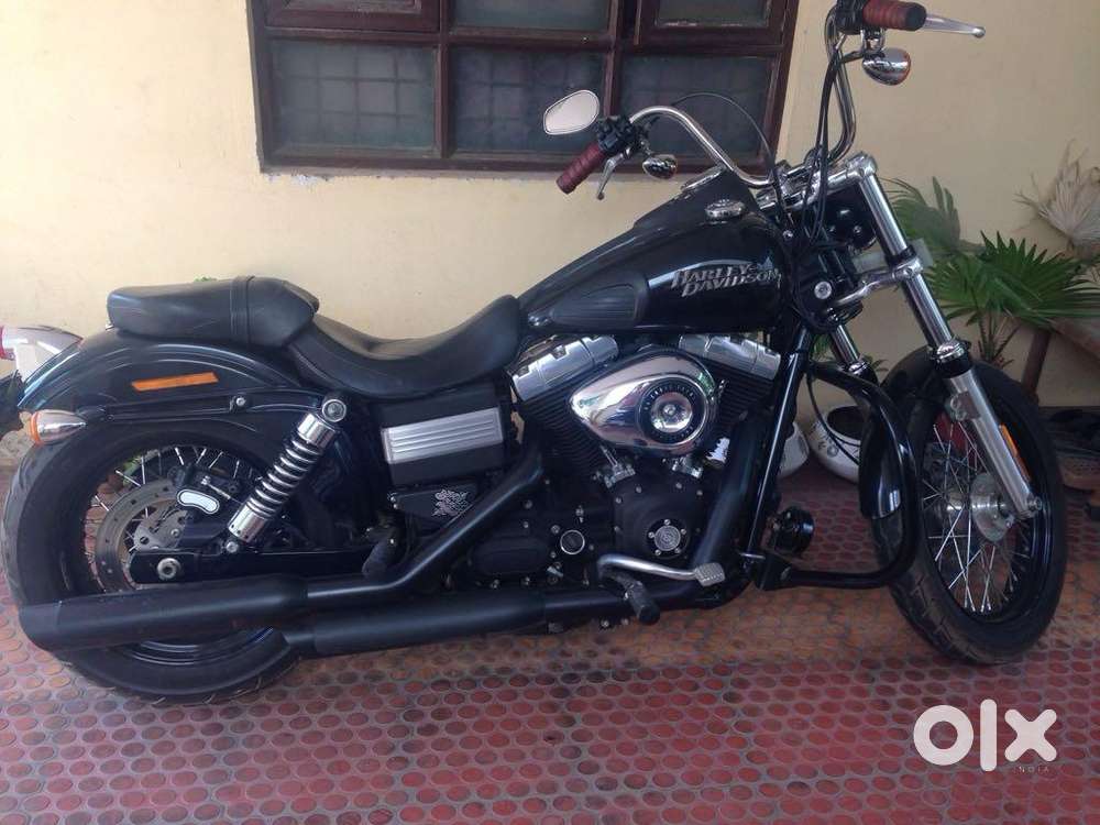 Well Maintained Less driven Harley Street Bob with screaming exhaust