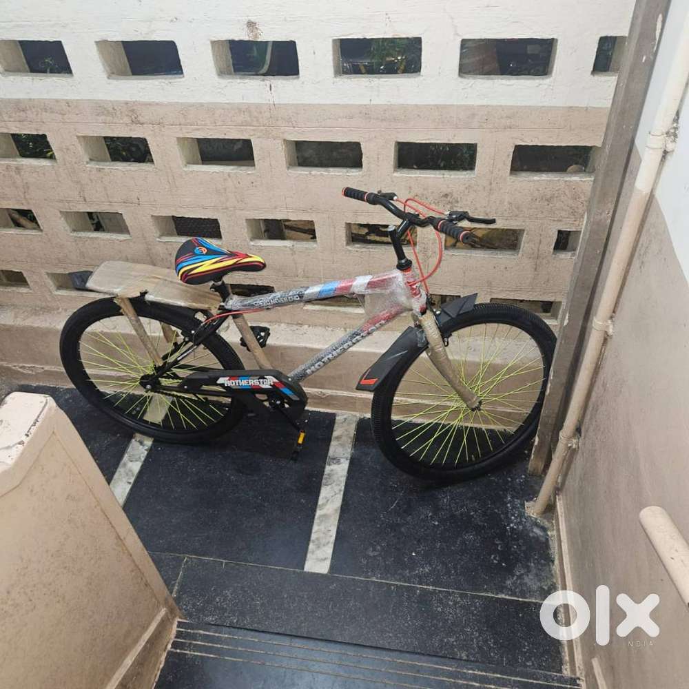 Brand new showroom condition packing