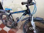 Front suspension,front disc brake,21 gear system,Wide Tyre strong grip