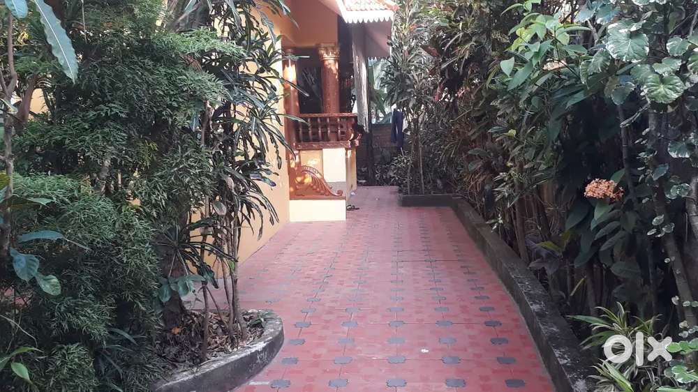 HOUSE FULLY FURNISHED INDIPENDENT HOUSE, ONE COMPOUND ONE BUILDING.