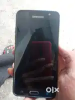 Samsung Galaxy j5⁶
